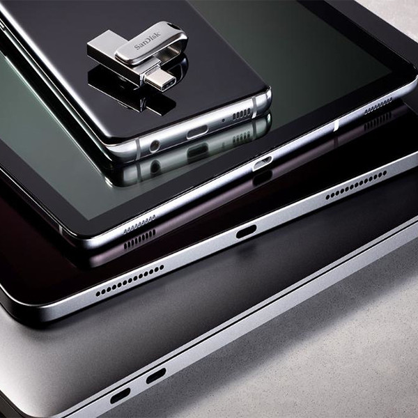 فلش مموری سن دیسک Ultra Dual Drive Luxe ظرفیت 512 گیگابایت با دو رابط USB 3.2 Type-C و Type-A، طراحی چرخشی، بدنه فلزی و سازگار با گوشی، تبلت، کامپیوتر و تلویزیون
