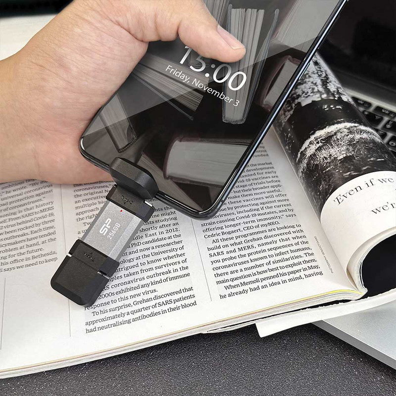 فلش مموری OTG سیلیکون پاور مدل C51 ظرفیت 128 گیگابایت با رابط USB3.2 Type-A و Type-C، مقاوم در برابر ضربه، شوک و گرد و غبار، مناسب تلفن همراه و لپتاپ