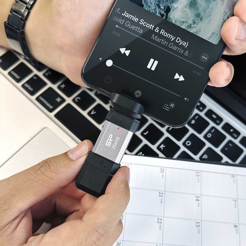 فلش مموری OTG سیلیکون پاور مدل C51 ظرفیت 128 گیگابایت با رابط USB3.2 Type-A و Type-C، مقاوم در برابر ضربه، شوک و گرد و غبار، مناسب تلفن همراه و لپتاپ